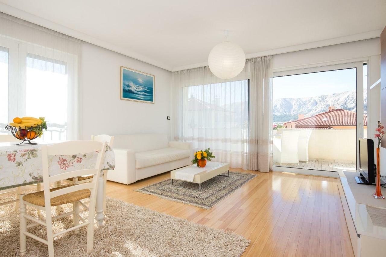 Apartments Ddd Башка Екстер'єр фото